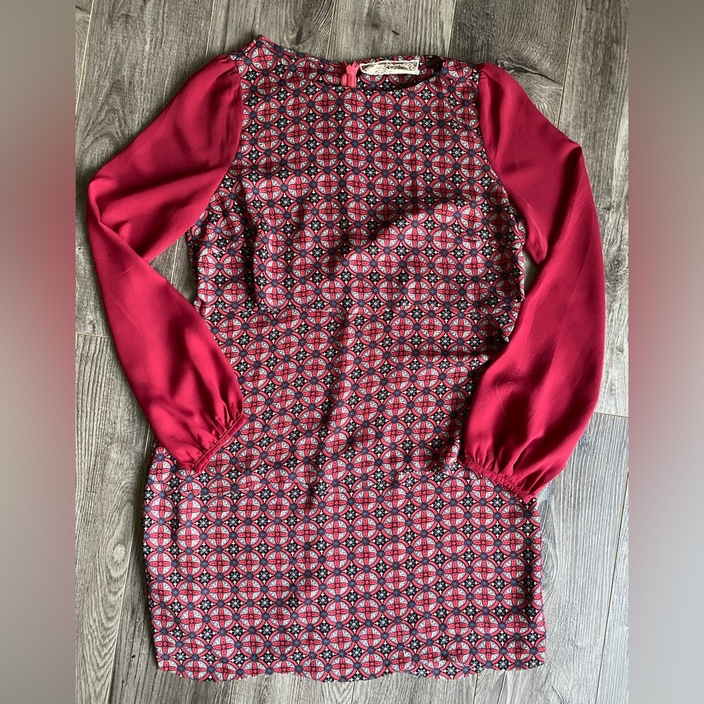 3/$15 Pink Martini dress, burgundy red w/ Aztec print long sleeve, light weight